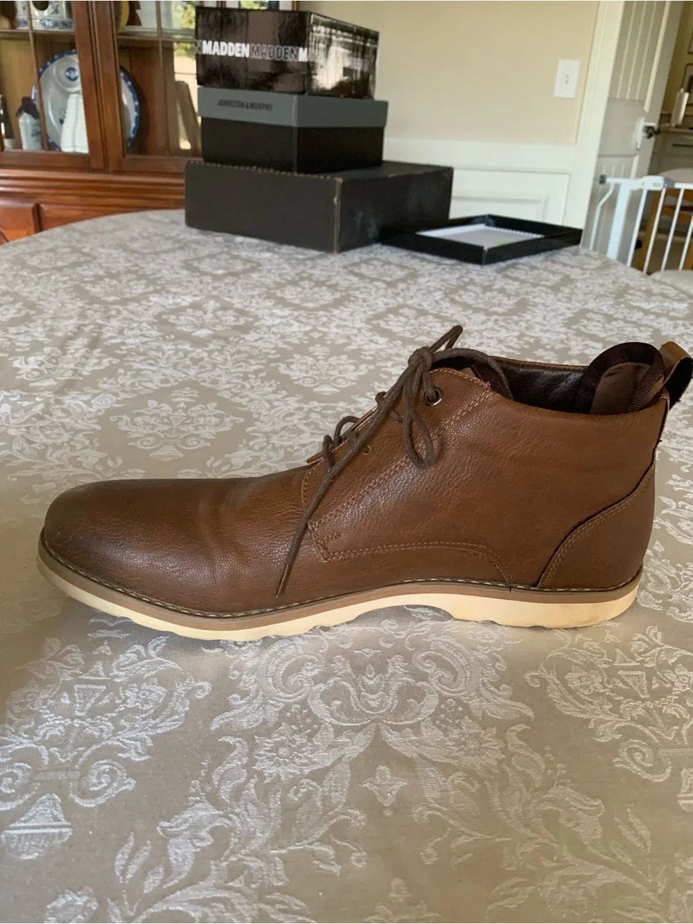 Men's Brown Leather Chukka Boots with Contrast Crepe Sole